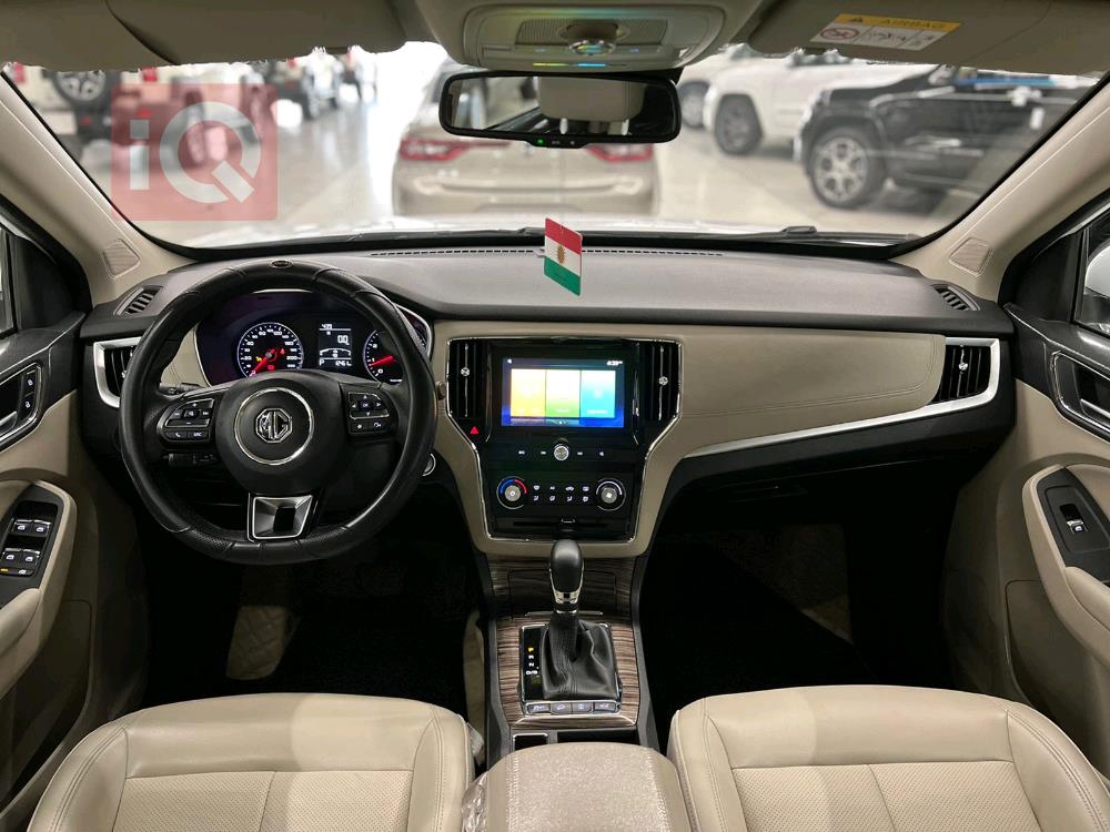 ئێم جی RX5